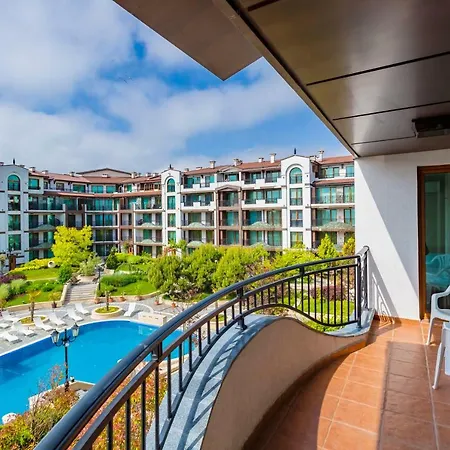 Ξενοδοχείο με διαμερίσματα Rose Gardens 4*