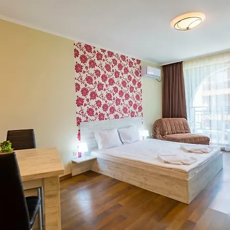 Rose Gardens Aparthotel