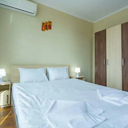 Rose Gardens Ξενοδοχείο με διαμερίσματα Πομόριε