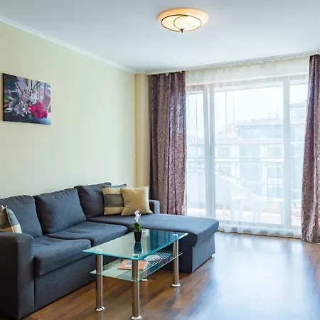 Апарт-отель Rose Gardens 4*