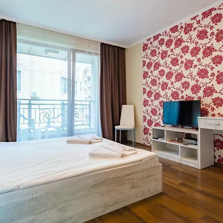 Апарт-отель Rose Gardens Поморие