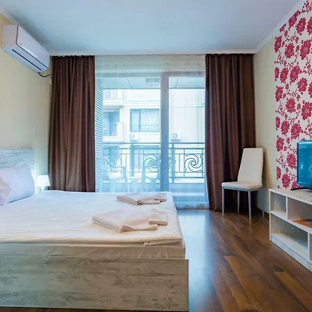 Апарт-отель Rose Gardens