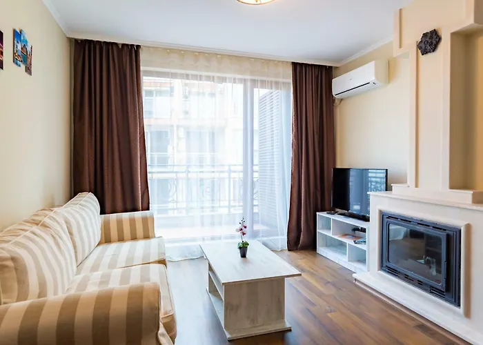 Rose Gardens Apart Otel 4*